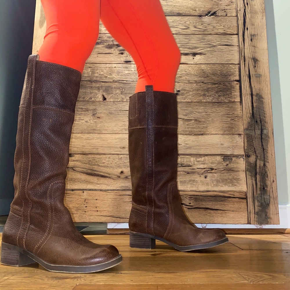 NWOT BROWN LUCKY BRAND BOOTS, 8.5M KNEE HIGH